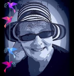 Meet your Posher, Liz